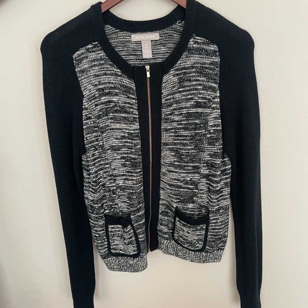 Black & Cream Pattern Sweater